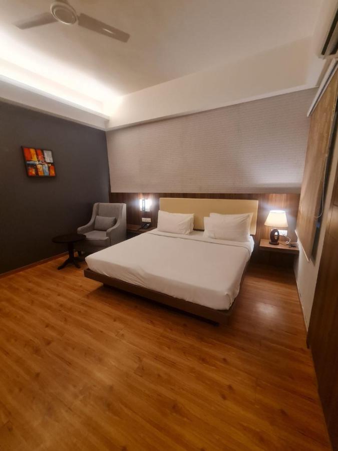 Hotel Lemon Park Haldwāni Extérieur photo