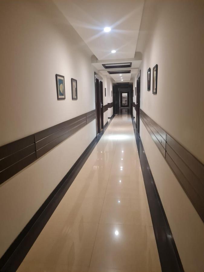 Hotel Lemon Park Haldwāni Extérieur photo